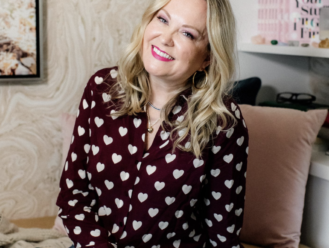 Episode 110: The Must-Have Friends Every Woman Needs (with Laura Tremaine)