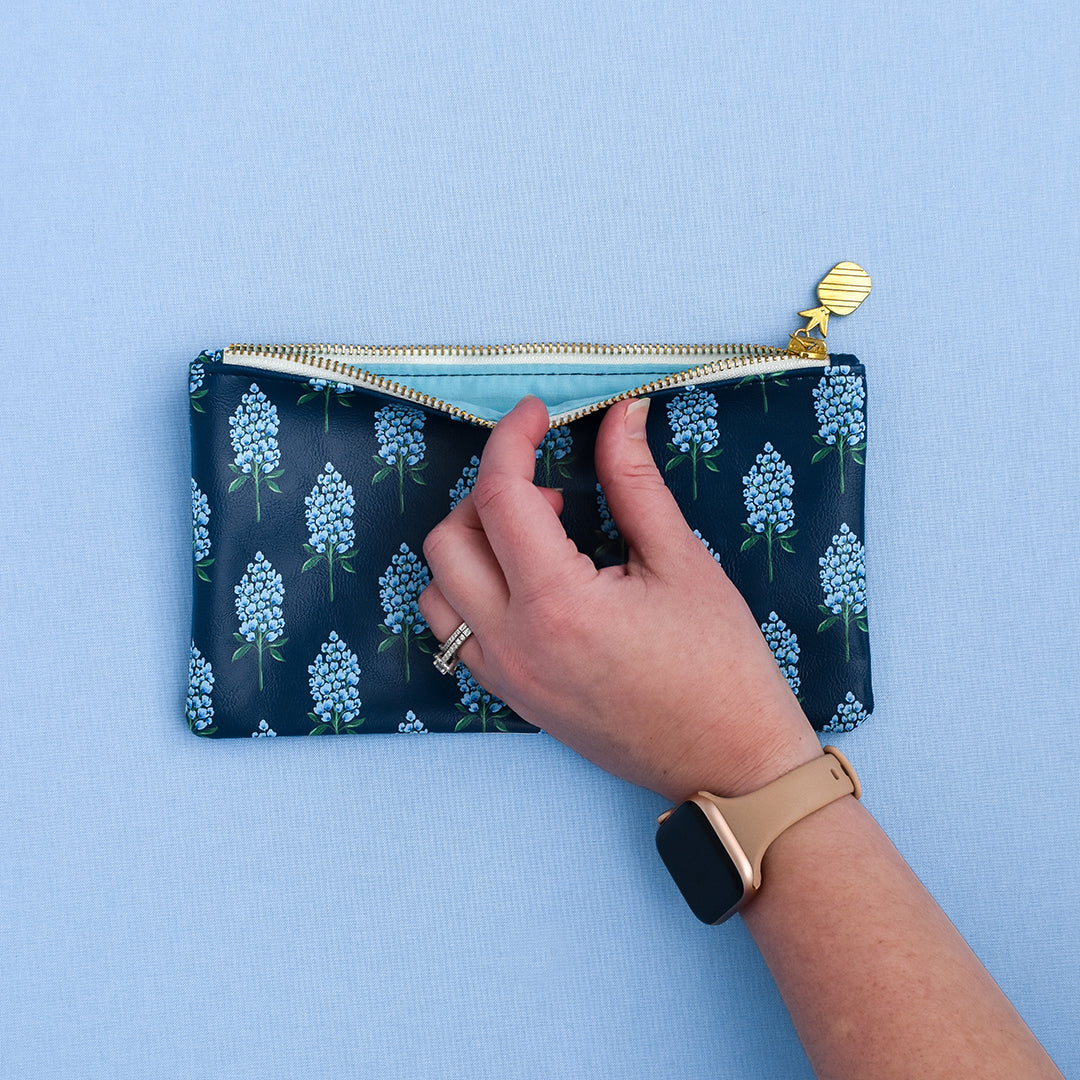 NAVY BLUEBONNETS POUCH LINER