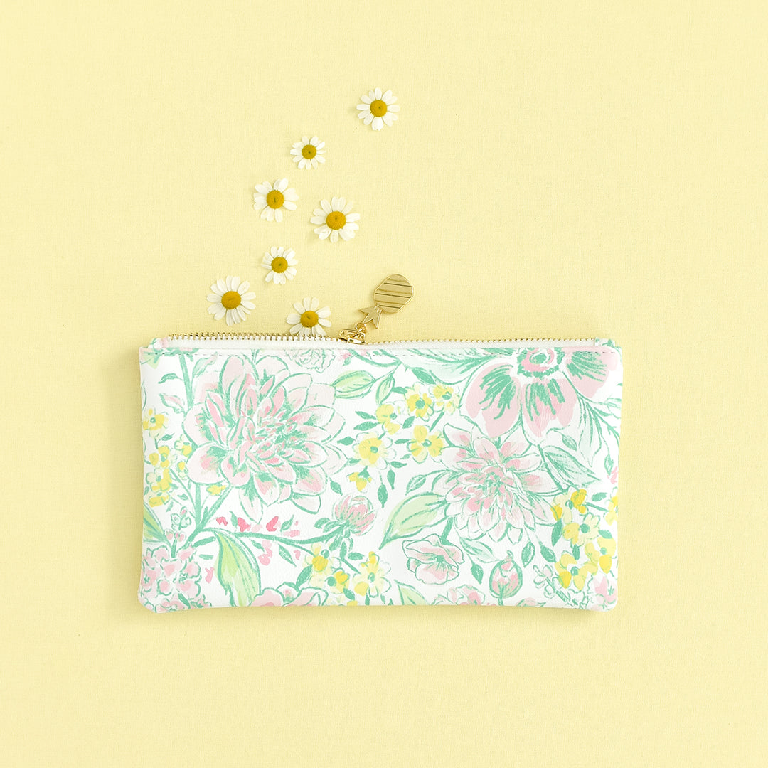 PENCIL POUCH LIFESTYLE